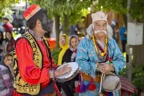 اقدام توهین آمیز شهرداری قزوین به نماد نوروزی + فیلم