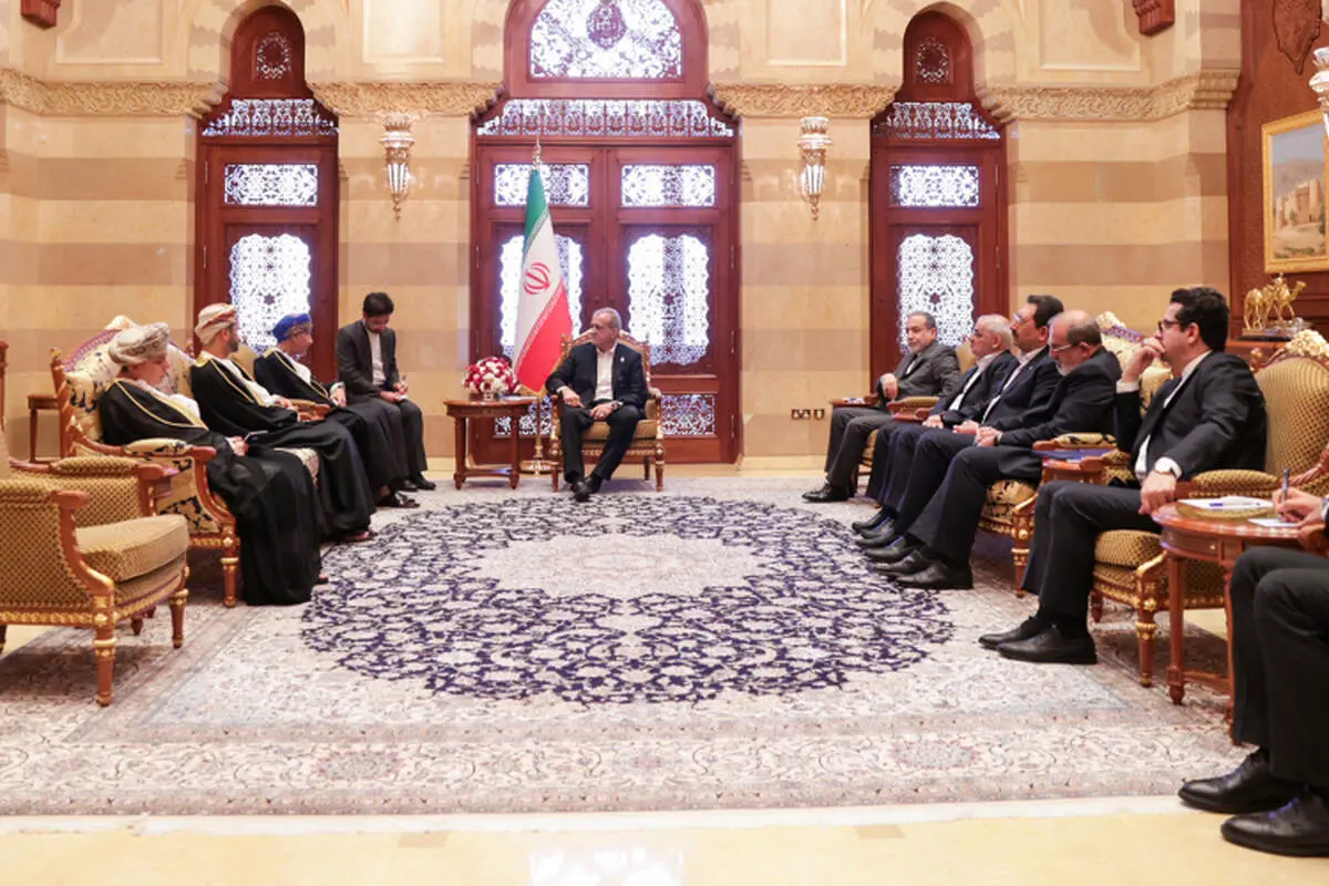 تأکید پزشکیان بر تقویت مناسبات ایران و عمان در جهت تامین منافع مشترک