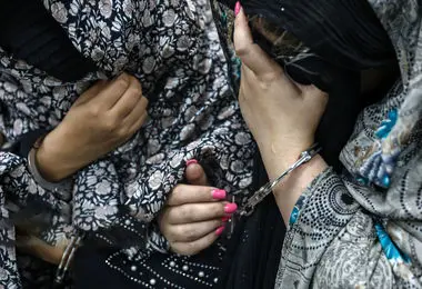 نقشه شوم ۲ دختر جوان برای یک سرباز