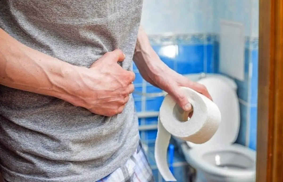 یک دستشویی عمومی شیشه ای خجالت آور در وسط خیابان/ عکس