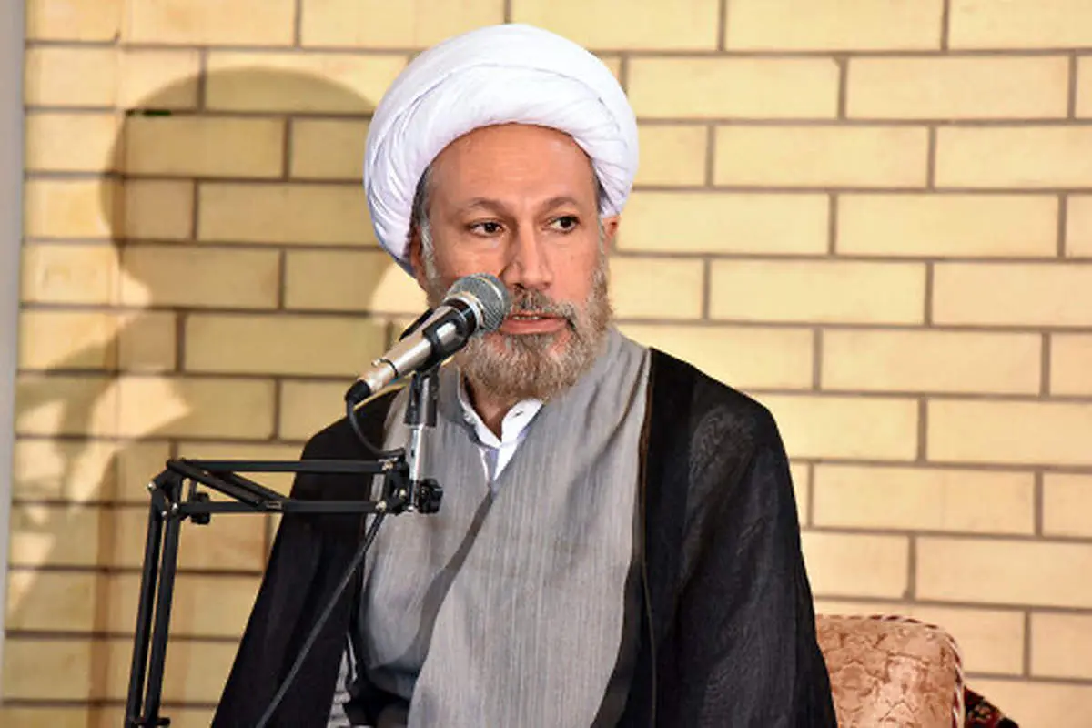 بانوان به گونهای رفتار کنند که فرد بیمار جرات کمترین کاری را به خود ندهد