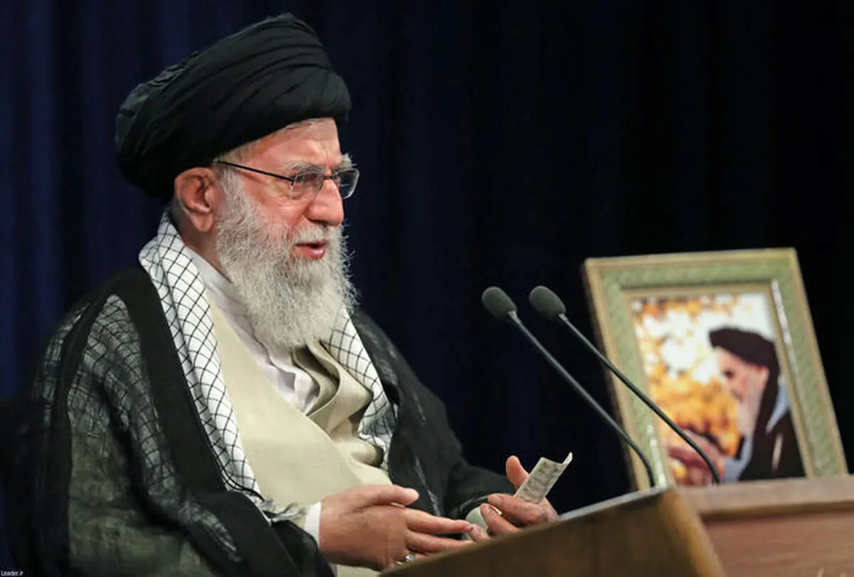 جمعی از پرستاران و خانواده شهدای سلامت با رهبری دیدار کردند