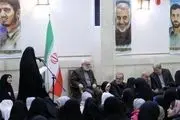 رئیس‌ جمهور همراه با جمعی از ایتام افطار کرد