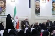 رئیس‌ جمهور همراه با جمعی از ایتام افطار کرد