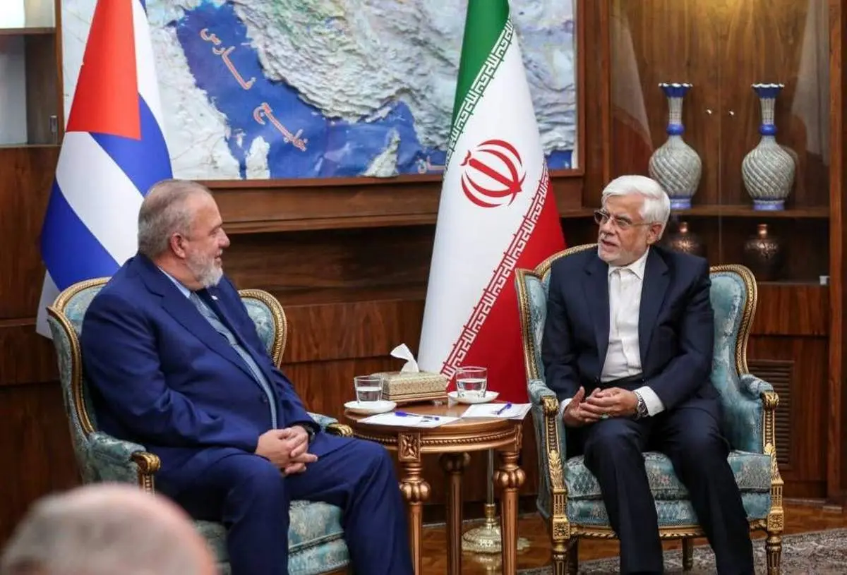 محمدرضا عارف با نخست وزیر کوبا دیدار کرد