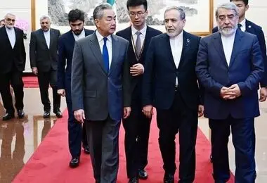 عراقچی: از راه‌حل‌های دیپلماتیک که حقوق ملت ایران را تأمین کند، استقبال می‌کنیم