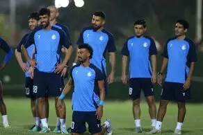 تشویق جذاب رامین رضائیان توسط هواداران معترض استقلال/ فیلم