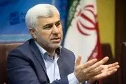 برخی افراد در هر جایی که به نفع‌شان است دلار را دستکاری می‌کنند 