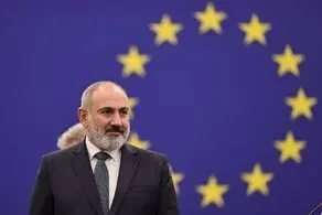 آوازخوانی مکرون و ساززنی پاشینیان + ببینید