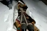 مرد بیچاره بابلی داخل ماشین یخ زد+عکس و جزئیات