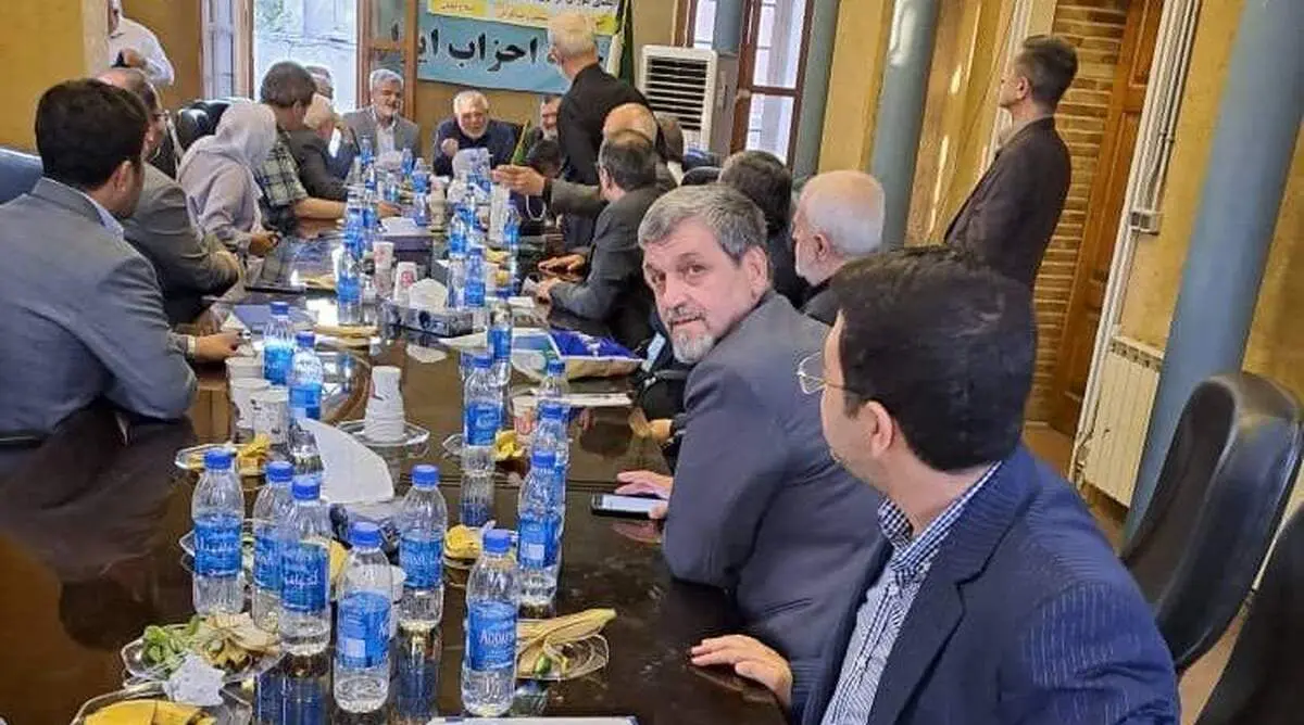 یک وزیر احمدی نژاد سمت جدید گرفت 