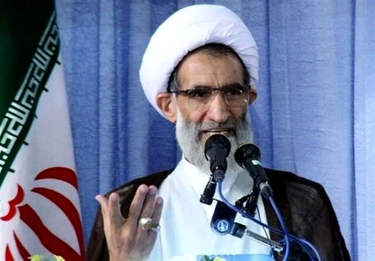 گلایه امام جمعه شهرکرد در حضور رئیسی