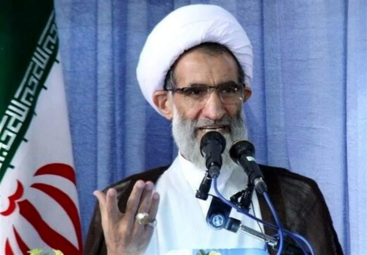 گلایه امام جمعه شهرکرد در حضور رئیسی