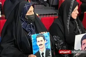 خانواده‌هایی که فرزندانشان در کمپ منافقین گرفتارند + عکس