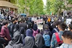 دستیار وزیر اطلاعات: با پرداخت هزینه های سنگین، اراذل و اوباش را به صحنه آوردند 