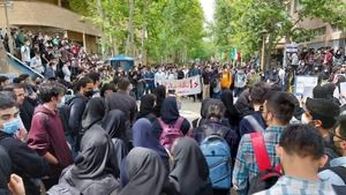 دستیار وزیر اطلاعات: با پرداخت هزینه های سنگین، اراذل و اوباش را به صحنه آوردند