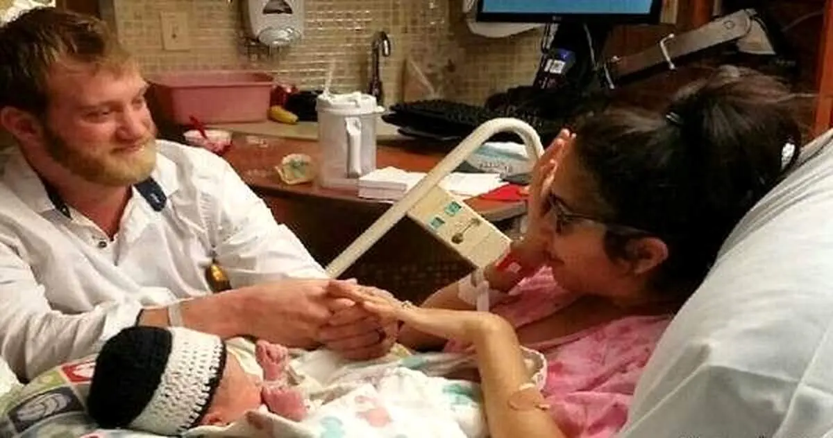 خواستگاری جنجالی نوزاد یک روزه از مادرش! + عکس
