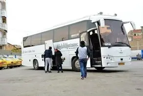 عکس شرم آور از اقدام یک آقا در قسمت زنانه اتوبوس/ عکس