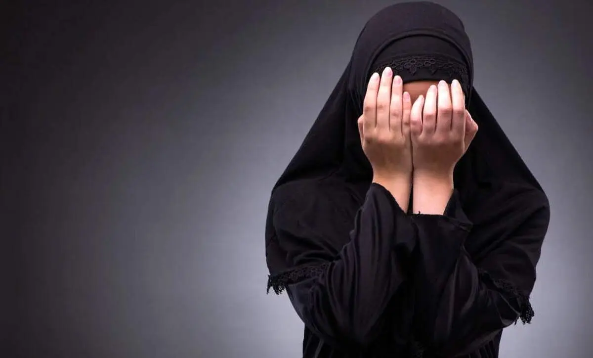 آزار جنسی در مطب‌ مشاوره/ چراغها را خاموش و از من خواست مانتویم  را دربیاورم