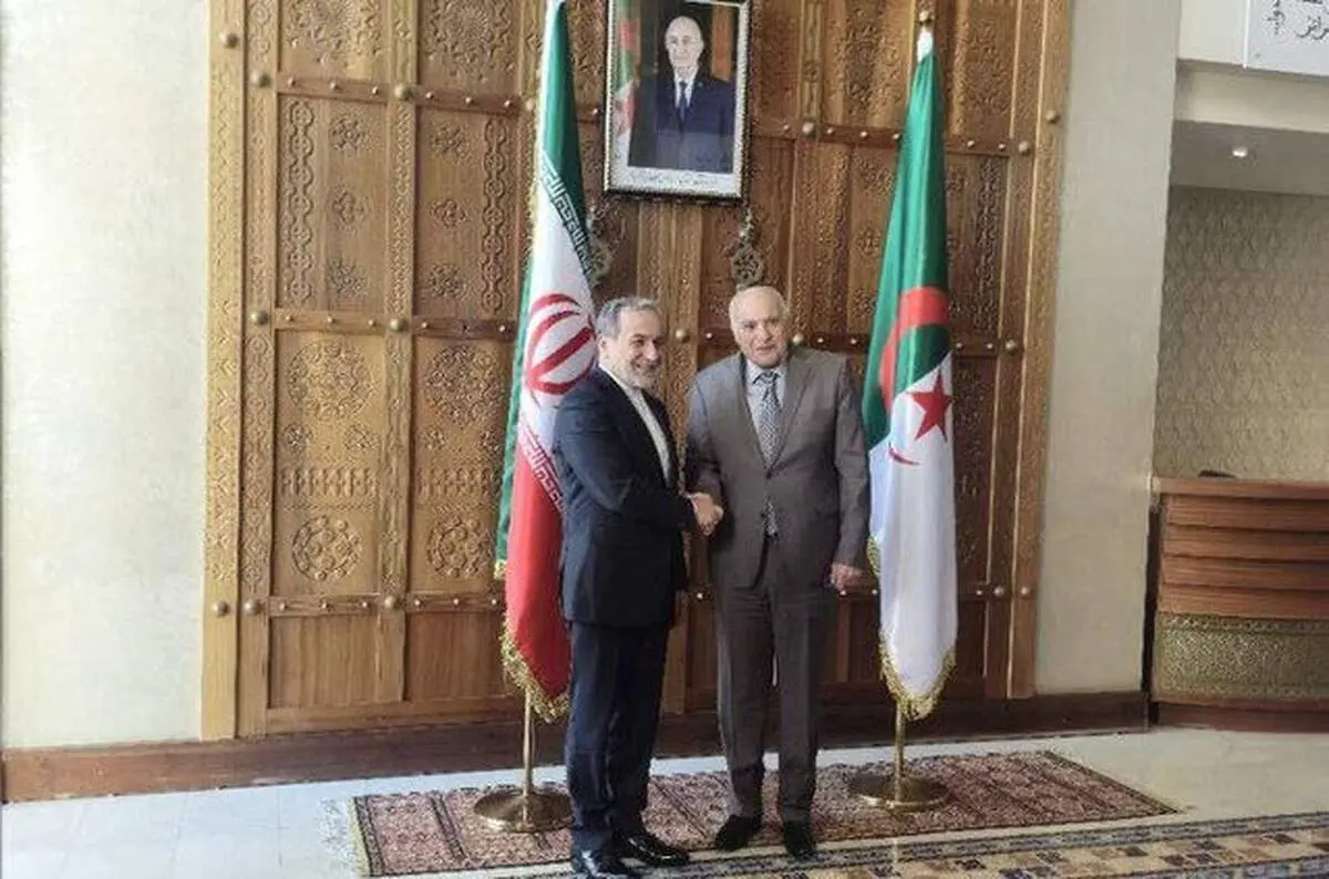 رایزنی عراقچی با وزیر خارجه الجزایر 