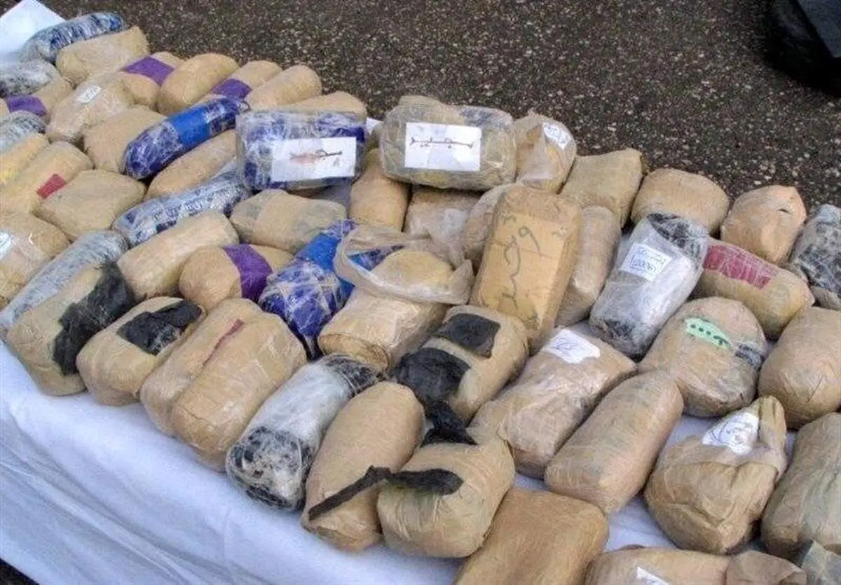 انهدام باند قاچاق دارو به افغانستان در فرودگاه مشهد