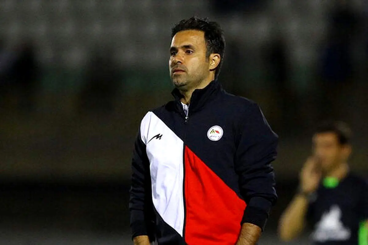 مربی پرسپولیسی از سمت خود برکنار شد