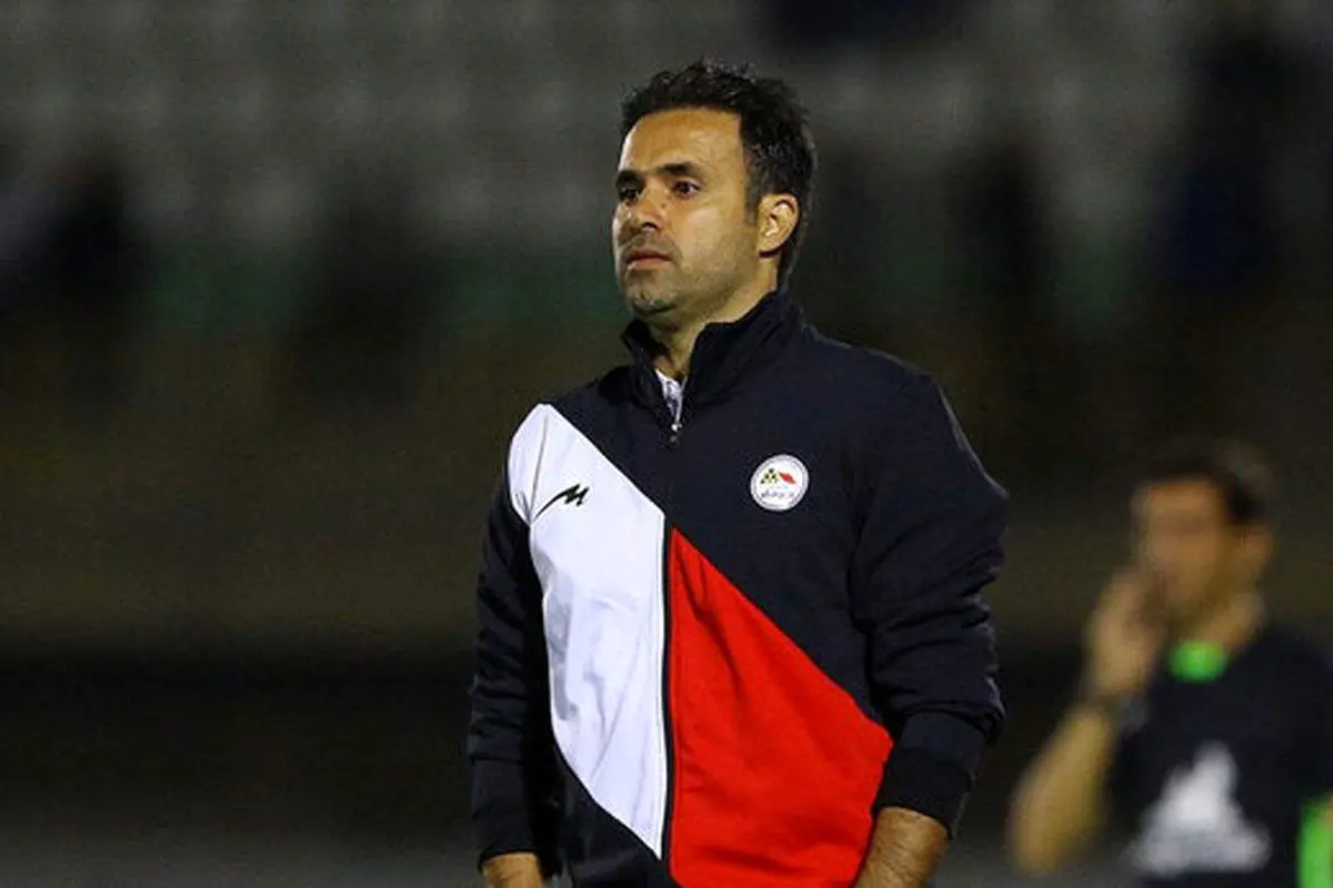 سرمربی پرسپولیسی استعفا کرد