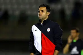 سرمربی پرسپولیسی استعفا کرد
