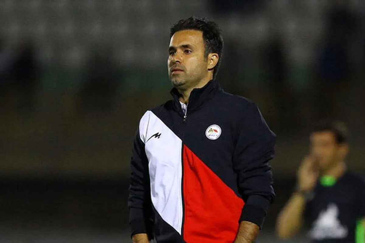سرمربی پرسپولیسی استعفا کرد