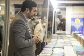 بازدید ۵ ساعته سخنگوی شورای نگهبان از نمایشگاه کتاب/ رونمایی از کتاب پدر موشکی