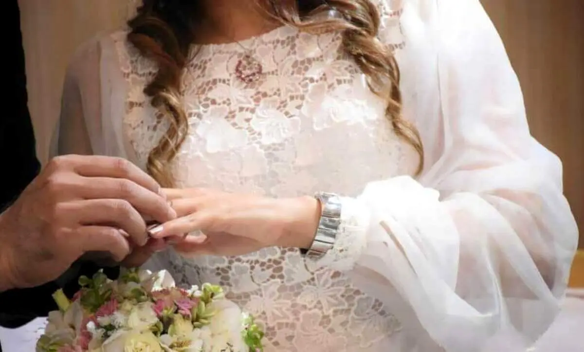 ماجرای زیر لفظی خنده‌دار یک عروس از زبان عاقد!