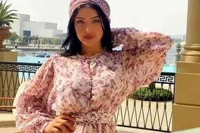 حرکات زننده همسر سپهر حیدری با آهنگ خارجی جلوی دوربین!/ فیلم