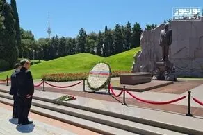 ادای احترام شمخانی به مرحوم حیدر علی اف/ ببینید 