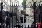 برخورد یک خودرو به ورودی مقر نخست‌وزیر انگلیس 