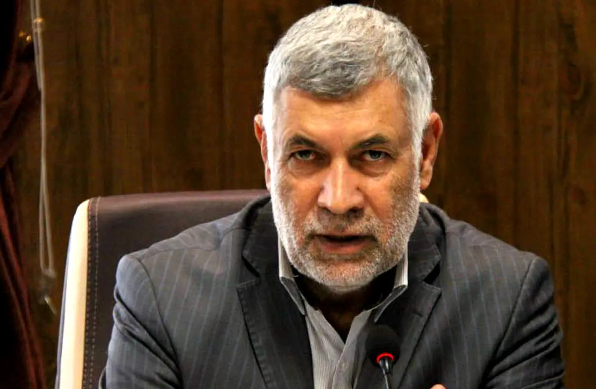 کارمند و بازنشسته ای که حقوقش در نیمه ماه تمام می‌شود چگونه عملکرد بانکی داشته باشد/ یک ریال هم برای بحث اشتغال ارائه نشده است 