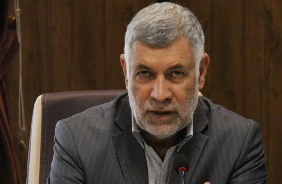 کارمند و بازنشسته ای که حقوقش در نیمه ماه تمام می‌شود چگونه عملکرد بانکی داشته باشد/ یک ریال هم برای بحث اشتغال ارائه نشده است 