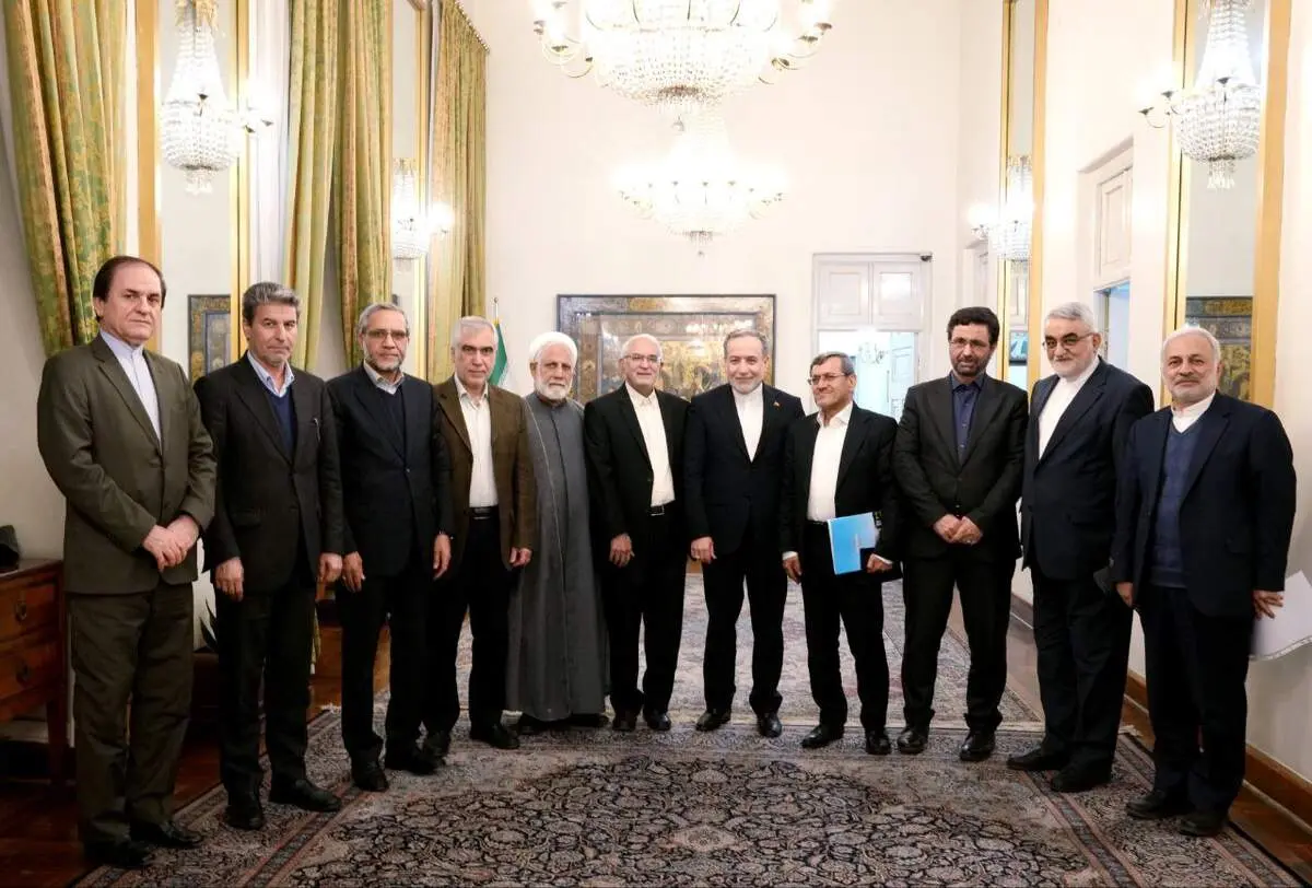 نشست مشترک وزیر امور خارجه با جمعی از نمایندگان مجلس شورای اسلامی