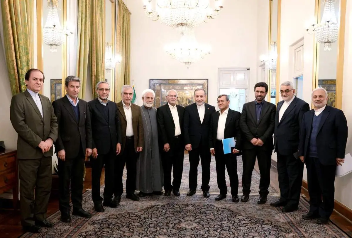 نشست مشترک وزیر امور خارجه با جمعی از نمایندگان مجلس شورای اسلامی