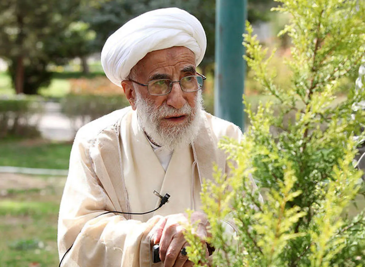 آیت الله جنتی برای مجلس خبرگان ثبت نام کرد یا خیر؟ 