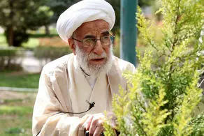 آیت الله جنتی برای مجلس خبرگان ثبت نام کرد یا خیر؟ 