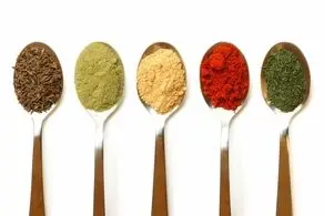بدترین قسمت آشپزخانه برای نگهداری از ادویه ها
