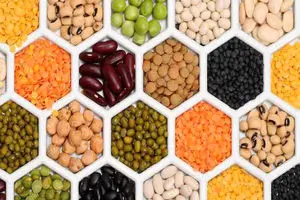 حبوبات گران شد؛ لوبیا چیتی ۶۰۰ هزار تومان