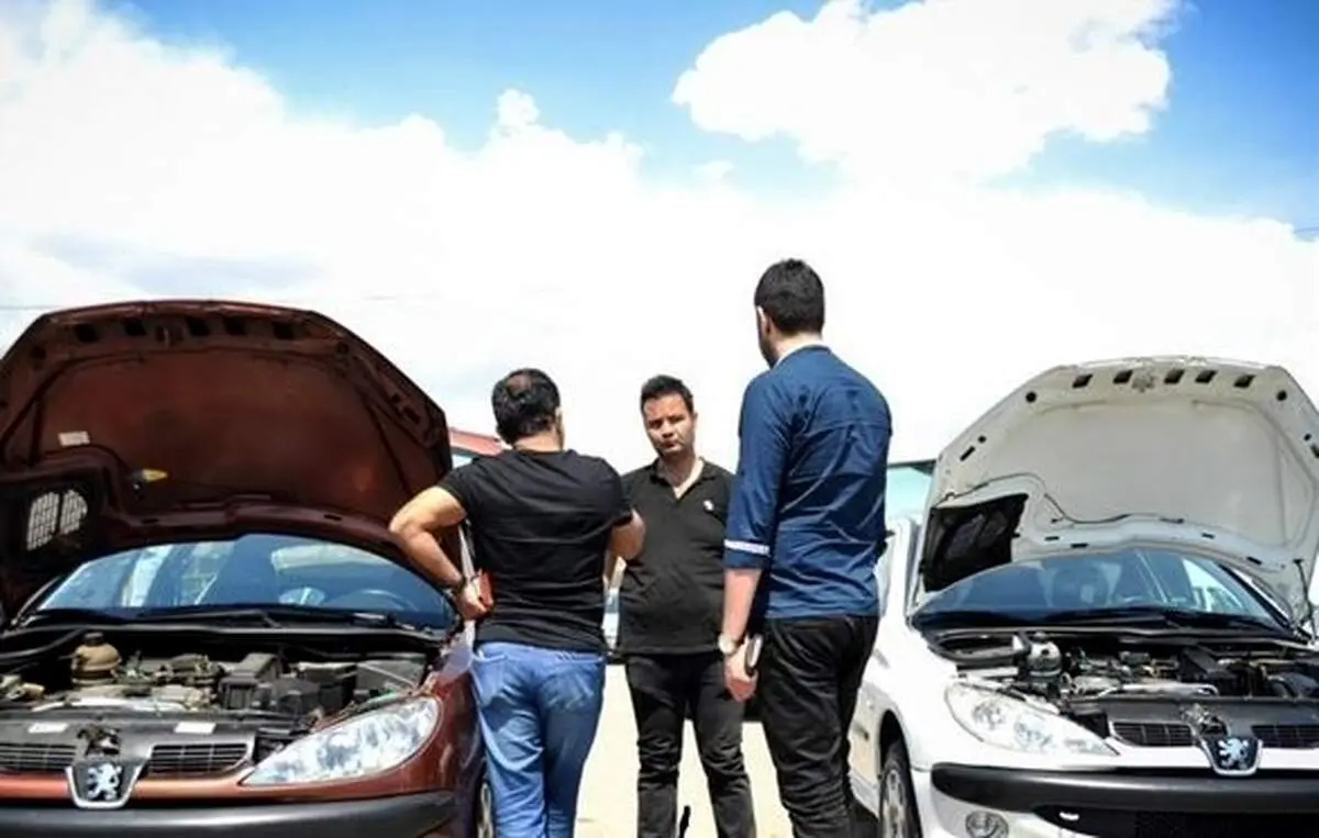 قیمت خودرو امروز ۷ اسفند ۱۴۰۰ + جدول