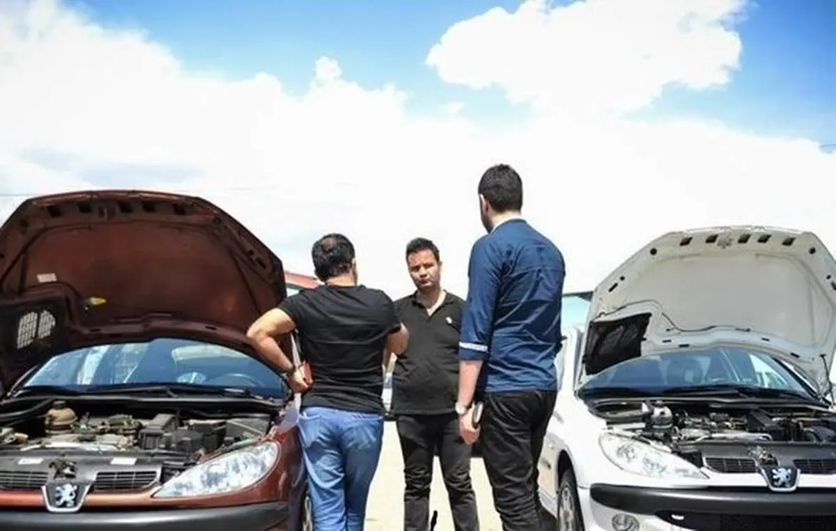 قیمت خودرو امروز ۷ اسفند ۱۴۰۰ + جدول