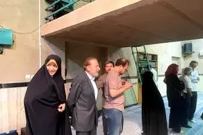 واعظی و همسرش در حسینیه جماران + عکس 