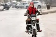 رد شدن کامیون از روی زن موتورسوار+فیلم
