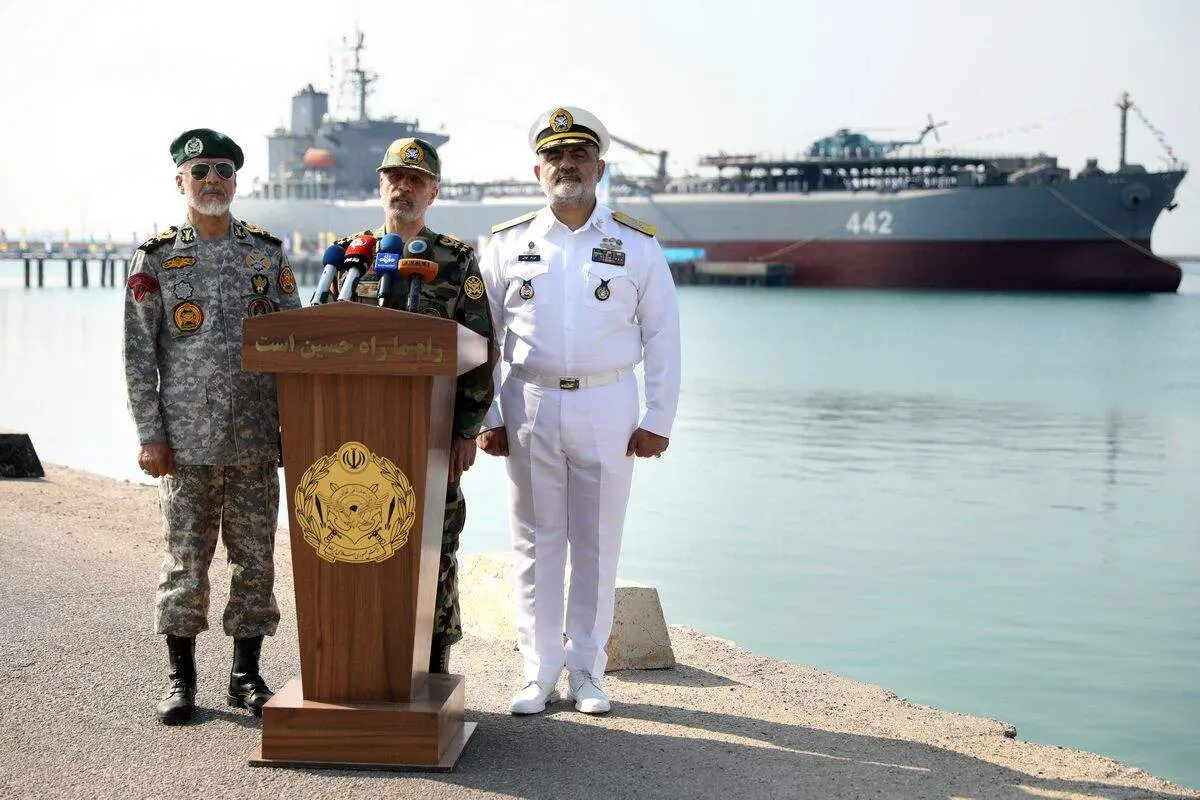 فرمانده کل ارتش: آماده پاسخ قاطع به دشمنان در هر نقطه‌ای هستیم