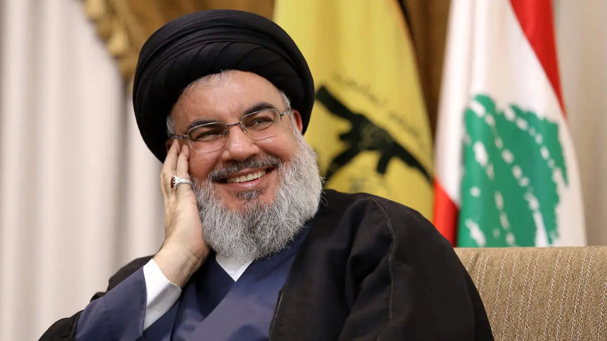 سیدحسن نصرالله زمانی که سرپرست تیم هندبال جنبش امل بود + عکس
