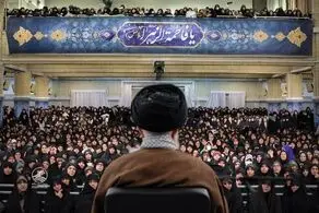 سخنرانی رهبر انقلاب در دیدار هزاران نفر از بانوان
