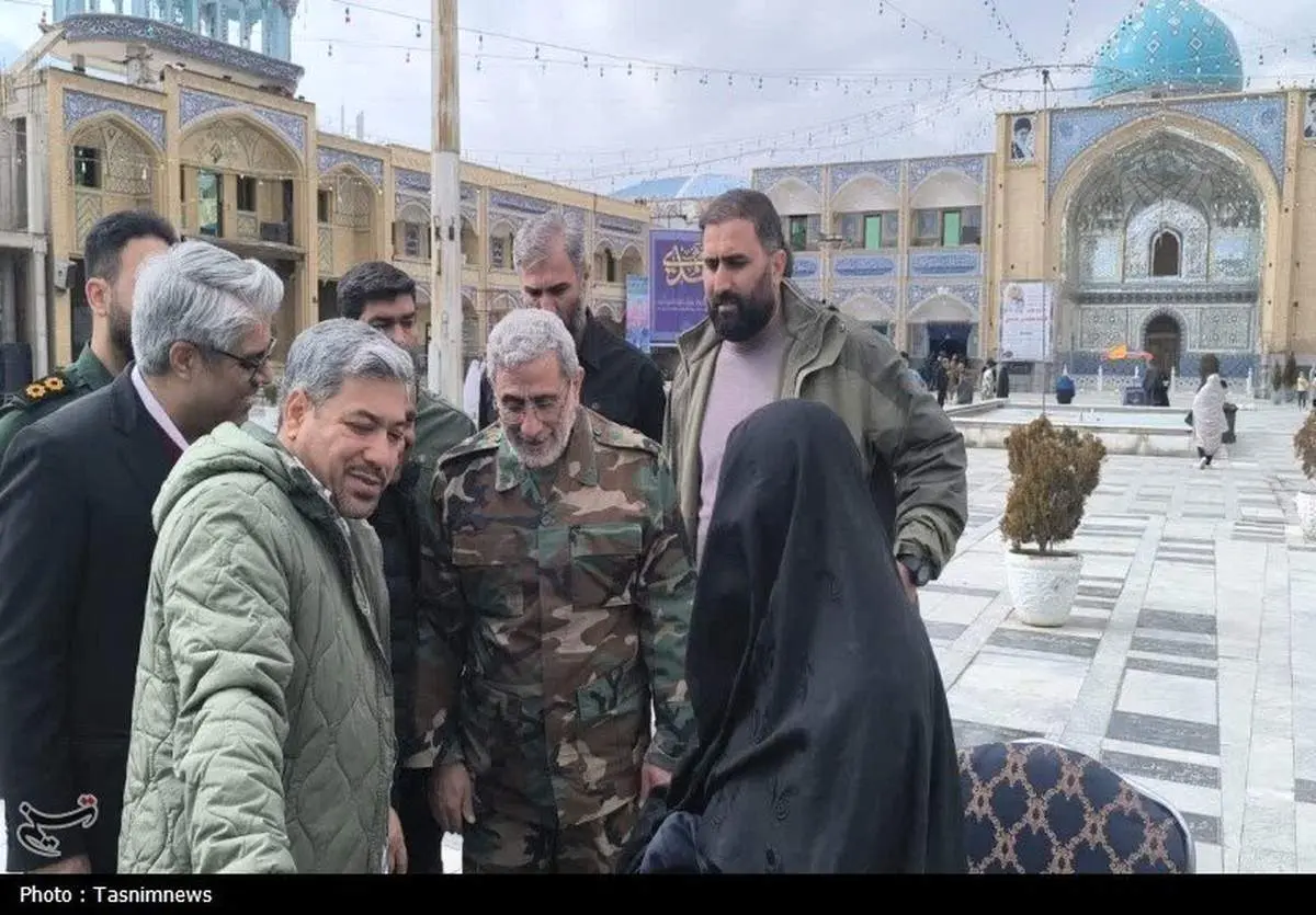 حضور ناگهانی سردار قاآنی در یک امامزاده + عکس